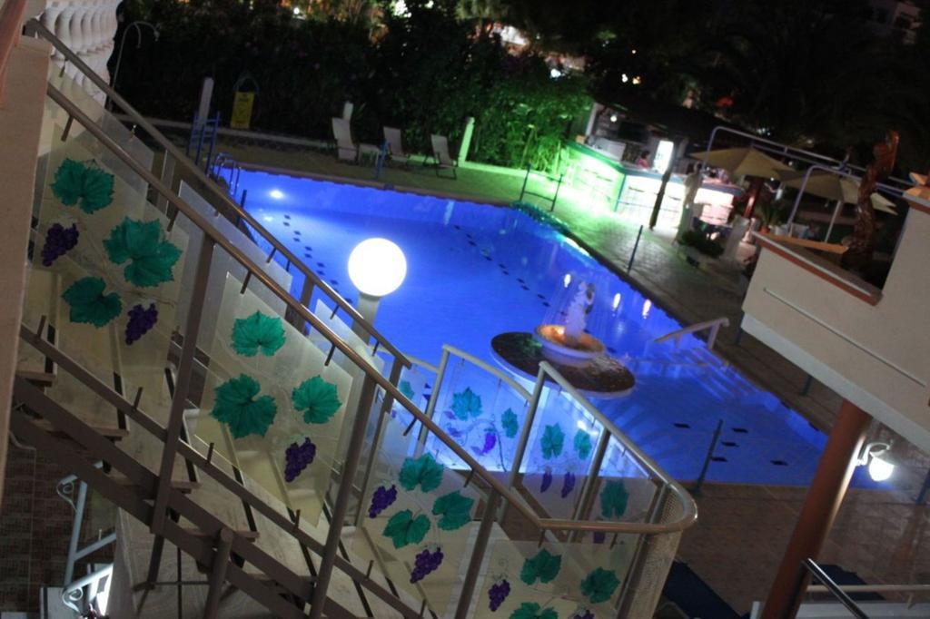 Sun City Kato Daratso Dış mekan fotoğraf