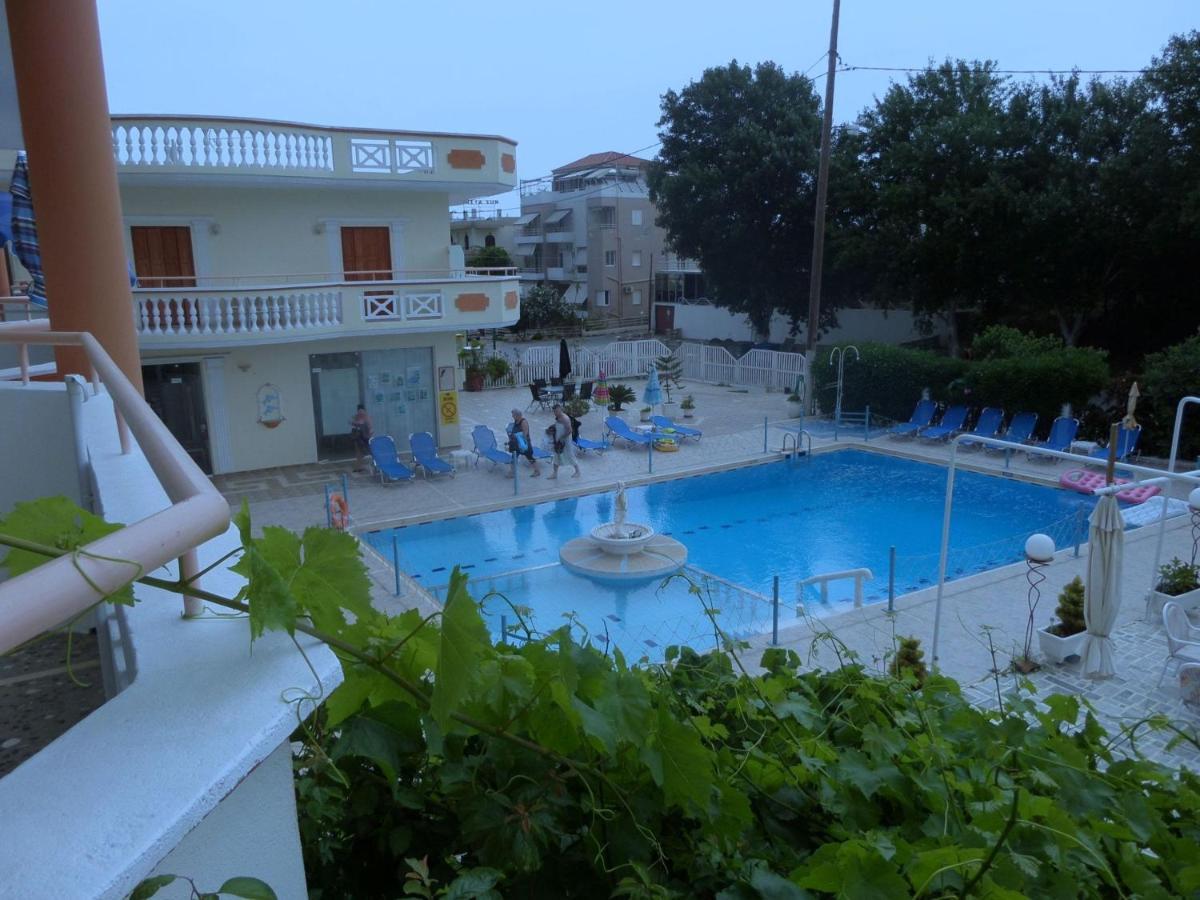 Sun City Kato Daratso Dış mekan fotoğraf