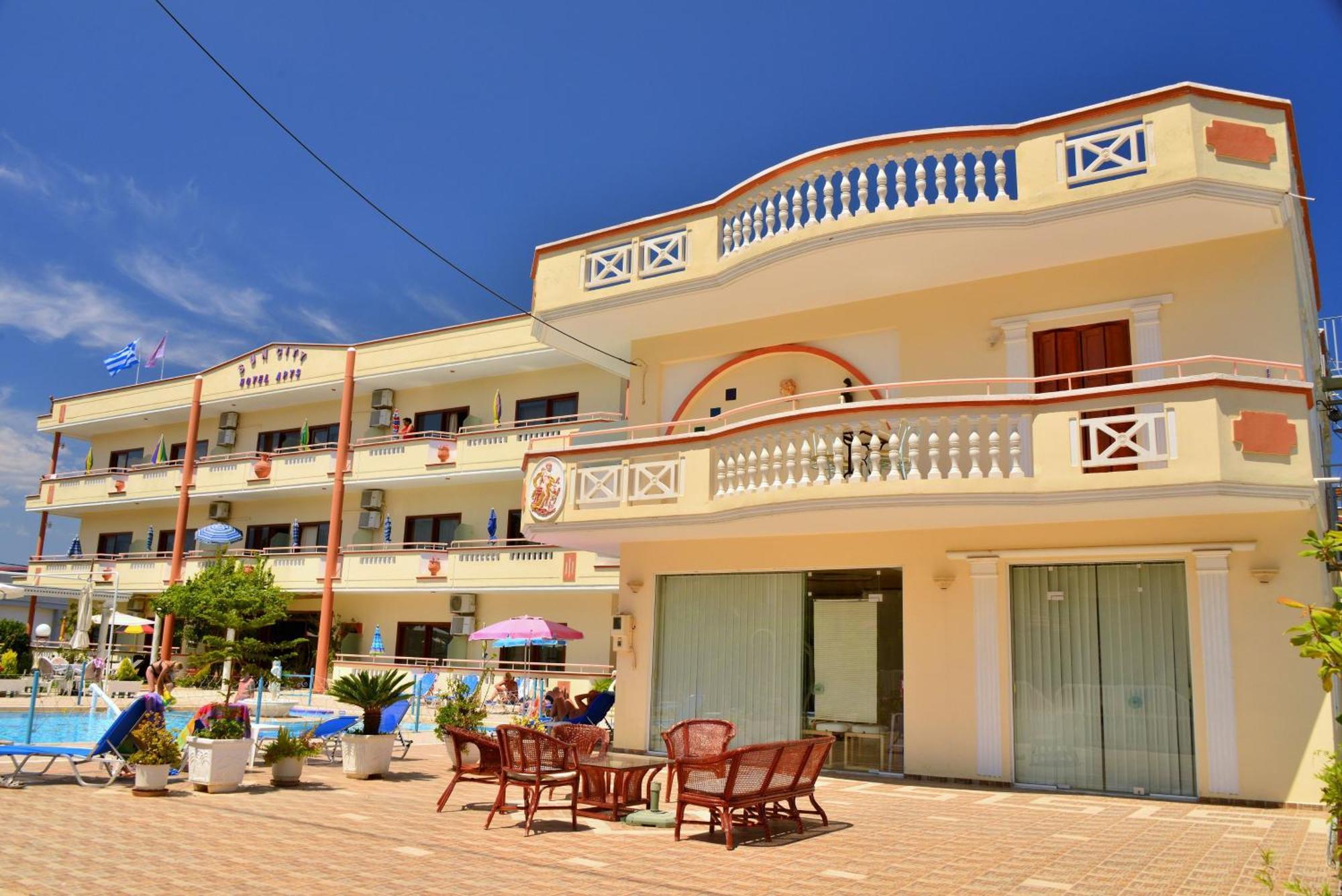 Sun City Kato Daratso Dış mekan fotoğraf