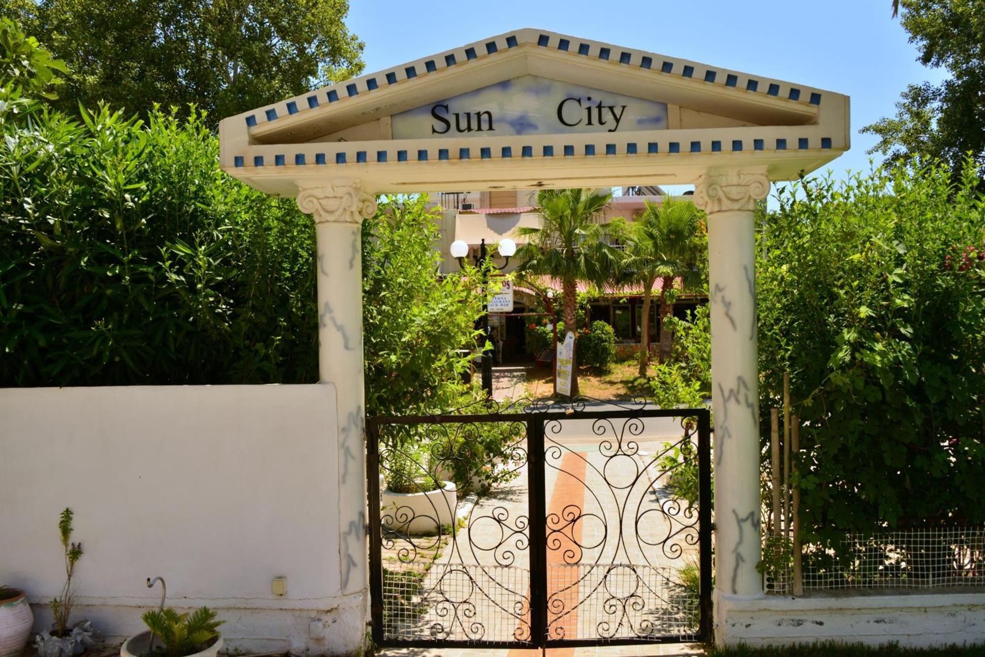 Sun City Kato Daratso Dış mekan fotoğraf